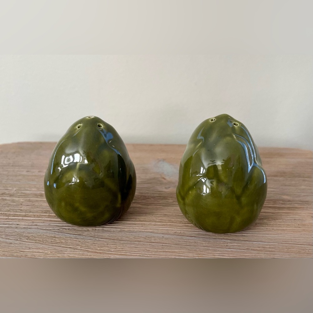 Vintage Artichoke Ceramic Salt and Pepper Shakers